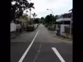  黄线近巴特礼地铁站有一房间(私人排屋)院内可停车,召男搭房,要求是马来西亚人