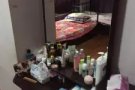 巴耶利岜地铁站三分钟泳池公寓主人房女搭房出租，四人间，电85152251