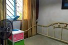 高楼单间招一房客马国人，月底入住包水电网