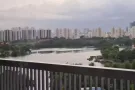 复式公寓靠湖畔地铁站出售