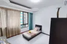 无中介 兀里地铁口超大普通房 下楼bus和MRT 步行到斯坦福 近smu 有游泳池 健身房