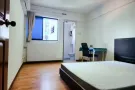 实龙岗步行3分钟地铁站，超好大主人房出租，随时拎包入住！
