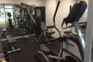 马里士它公寓超大普通房出租.环境好无屋主.欢迎专业人士