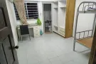 光明山地铁站，男搭房