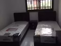 三巴旺普通房找一个男搭房，两人一间，可报地址