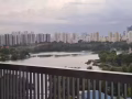複式公寓靠湖畔地鐵站出售