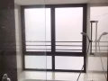 兀里地鐵站附近 主人房帶浴缸 飄窗 可住兩人 有泳池健身房 帶保潔 無中介費