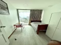 无屋主 租一位 地铁 公寓 高层 泳池 健身院 全装修 海景 空调 多设施 请电 93669088 谢谢